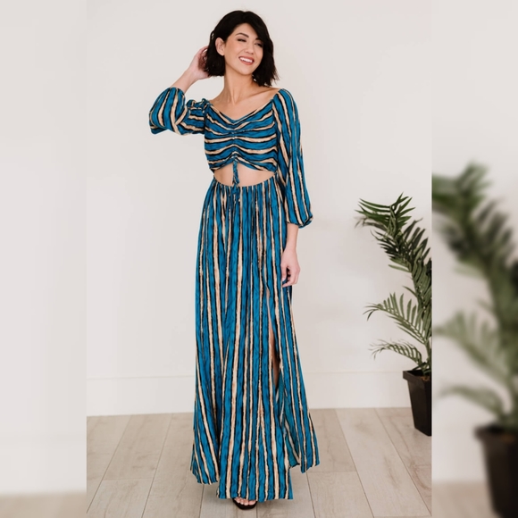 Dress Day Dearest Memory Striped Cutout Dress - Picture 4 of 5